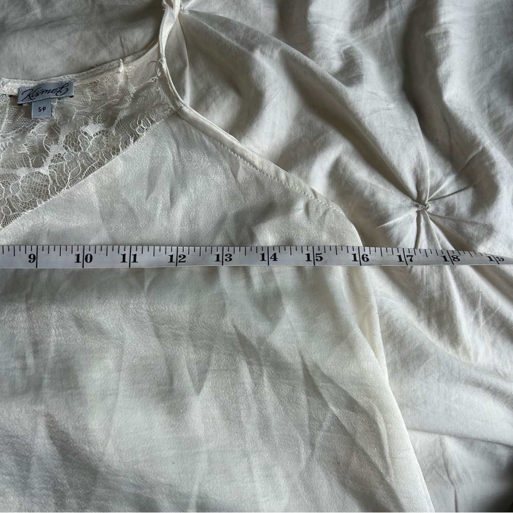 Kismet Small Elegant Cream Lace Trim Cami Top - Picture 3 of 6